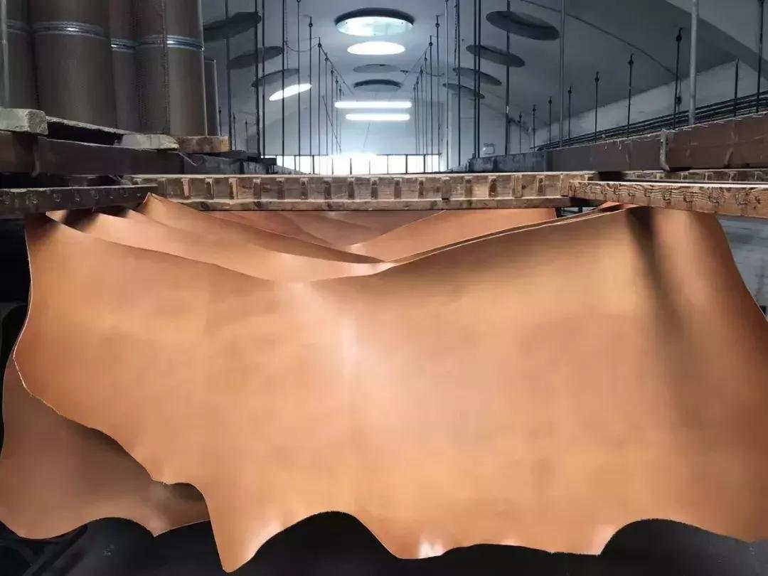 男士应该选择什么腰带,男士目前比较流行的腰带