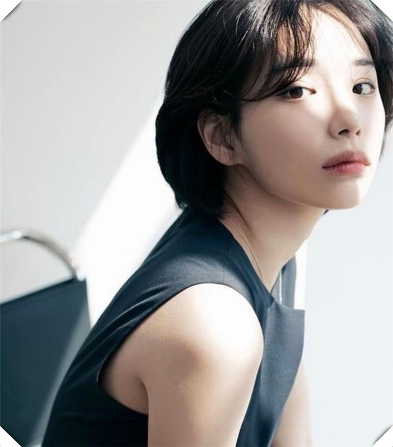 适合尖下巴的发型图片欣赏,下巴短适合什么样的发型图片欣赏