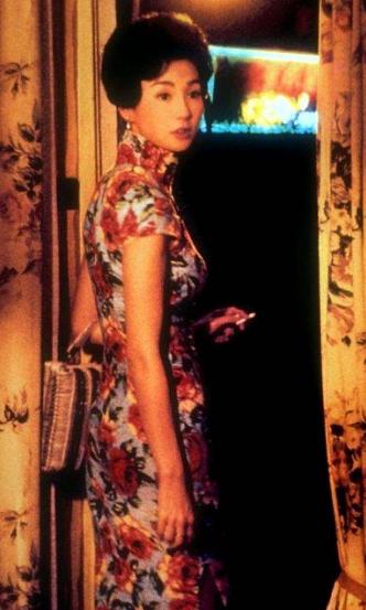 敬酒服跟酒店背景颜色一致好吗,敬酒服不选红色