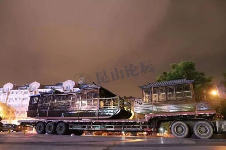 刚刚，前进路惊现庞然大物！昆山水上新地标来了