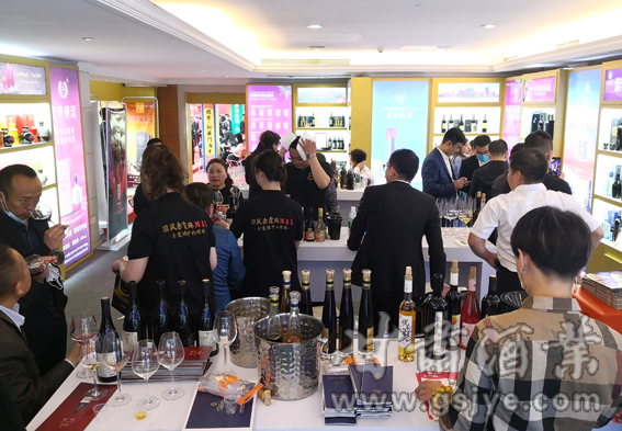 鎴愰兘钃夊煄鍥涙湀,钃夊煄鍥涙湀