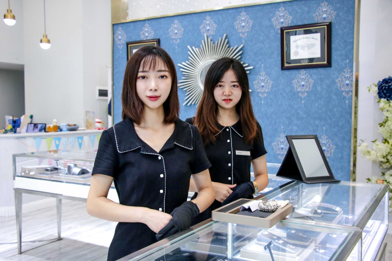 不要小看非漂IT男，他可能会进化成珠宝老板