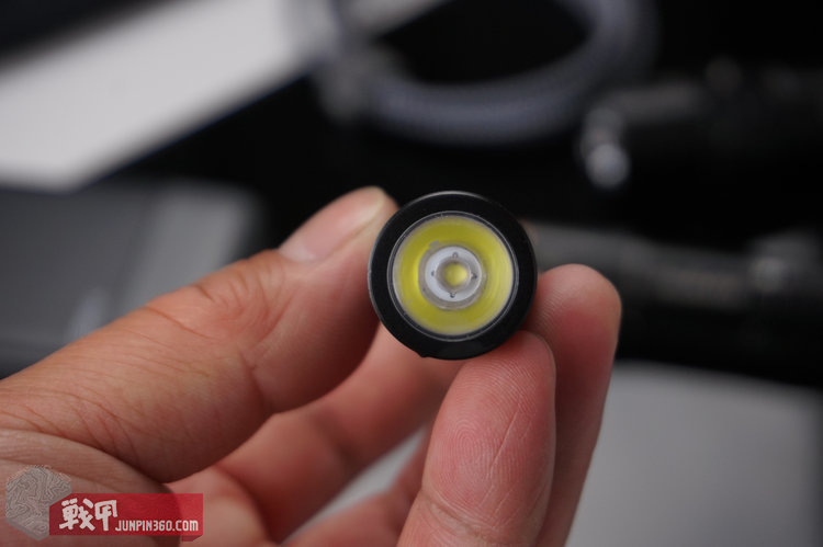 新款fenixe12v2.0迷你手电筒,fenix迷你手电筒e02r