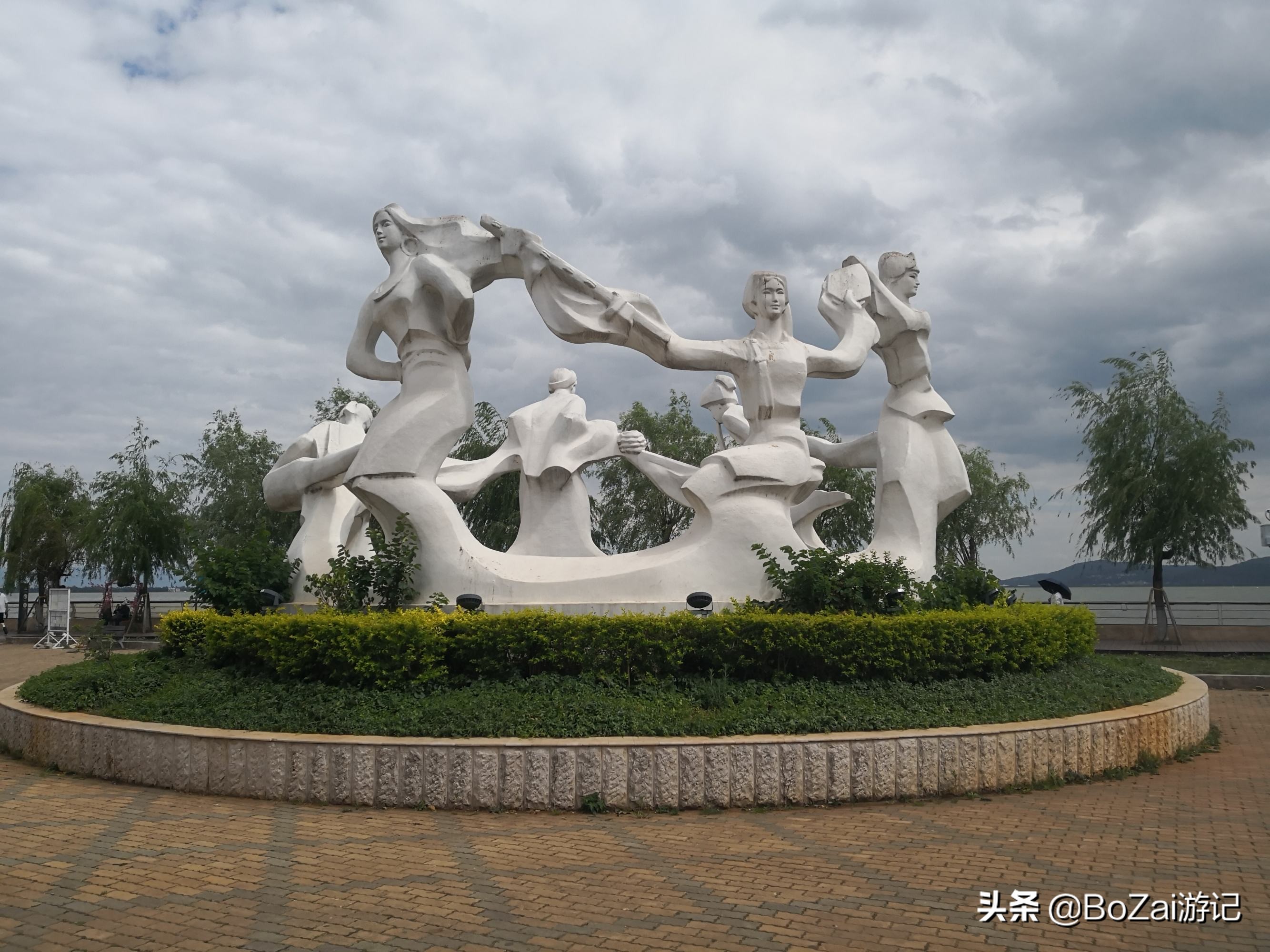 到昆明游玩必去的景点推荐一下,昆明官渡附近景点哪里好玩免费的