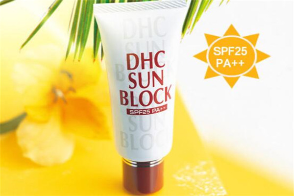 防晒哪个牌子好清爽不油腻不搓泥,哪款防晒霜防晒效果最好不油腻的