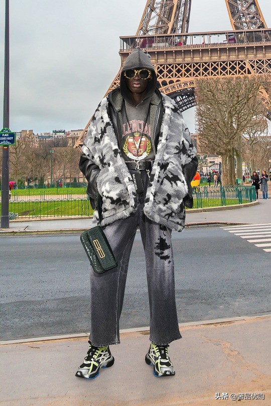 balenciaga限定包包,balenciaga包包中文名