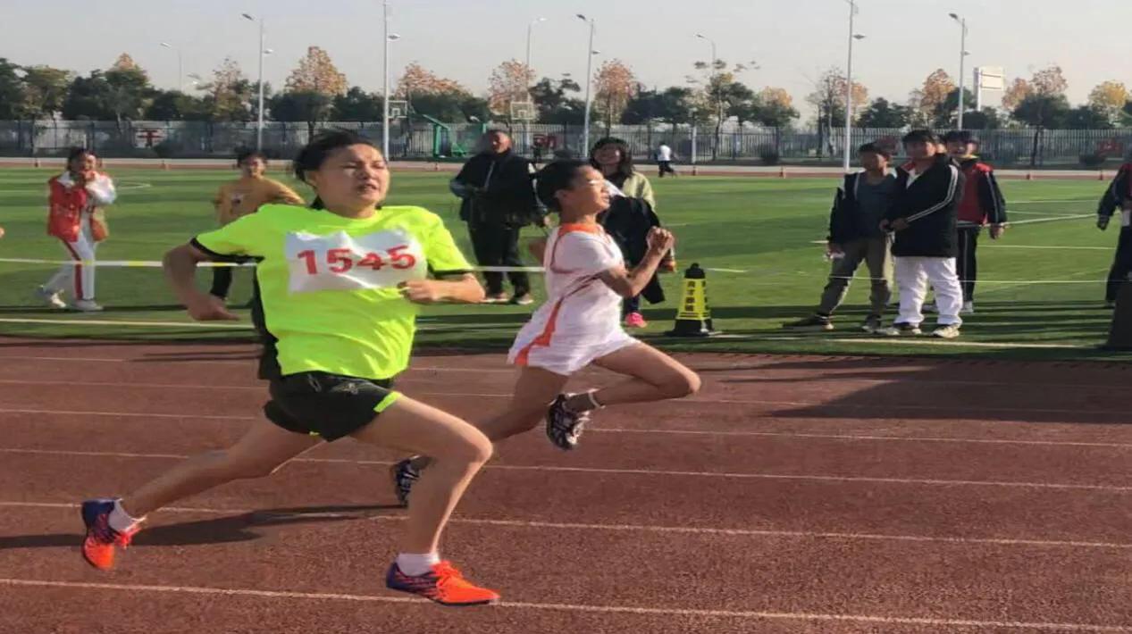 运动青春，激情飞扬