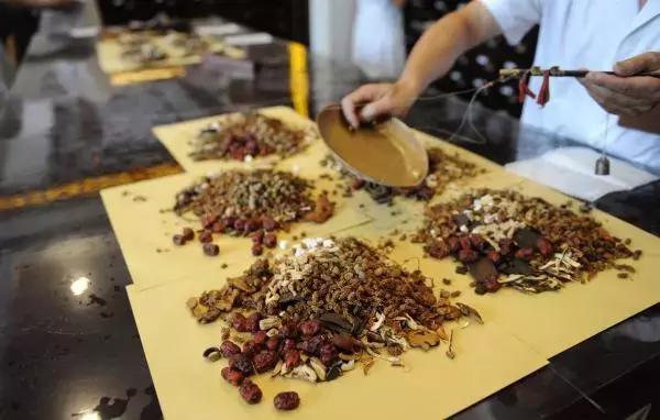 月经不调的相关疾病及治法,月经不调有福音的偏方