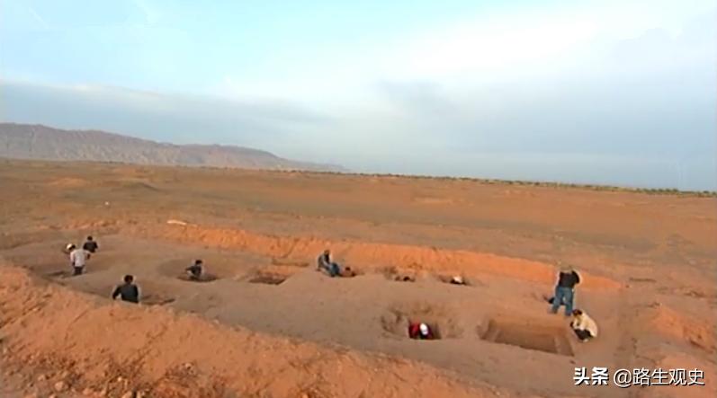 *疆新**有2座山，让黄金与美玉在2500年前相遇，影响了中国人的审美