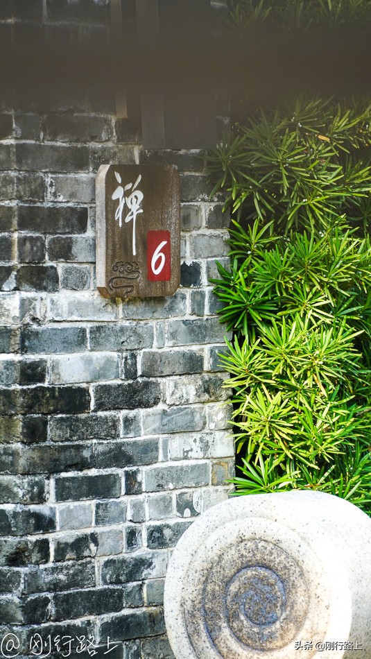 这个假期去哪玩会好一些,来禅泉酒店体验慢生活