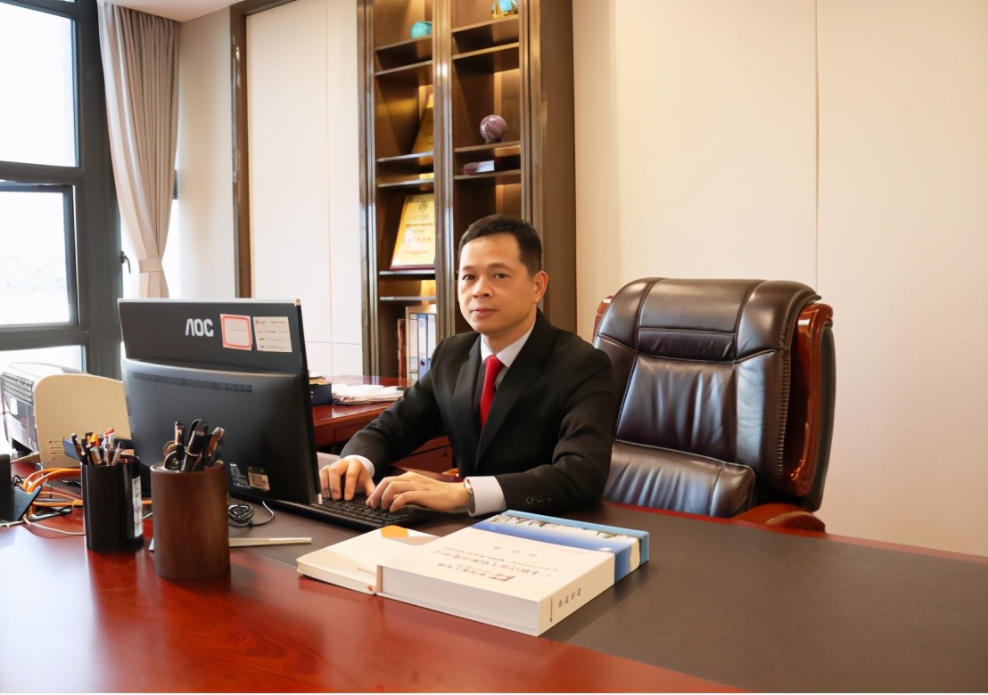 新电梯专家,电梯专家电话