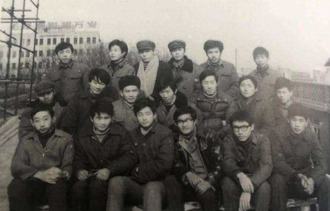 位列新街口“三店一场”的新华书店，有人曾用电视机票换一本书