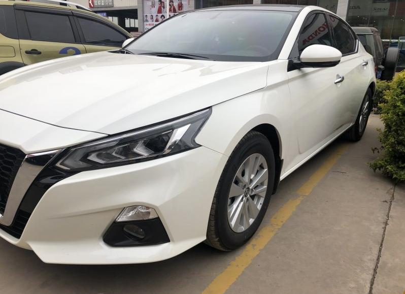 日产天籁2.0舒适版首付多少,日产天籁2.0t进享版落地多少钱