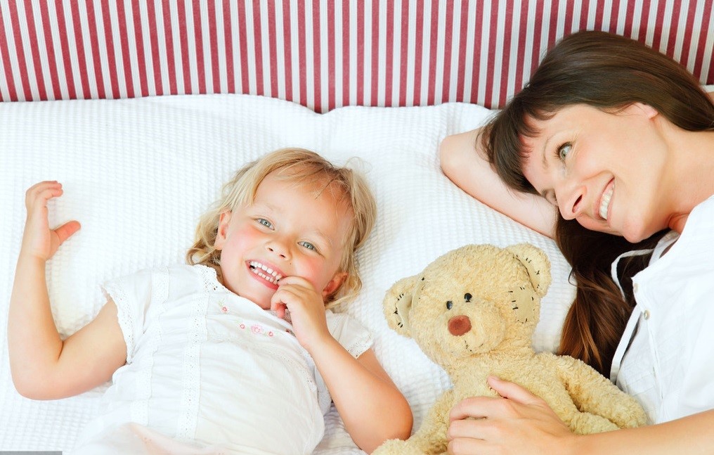 众人夸7岁女孩漂亮，孩子却总挠下身，妈妈检查却发现患了妇科病