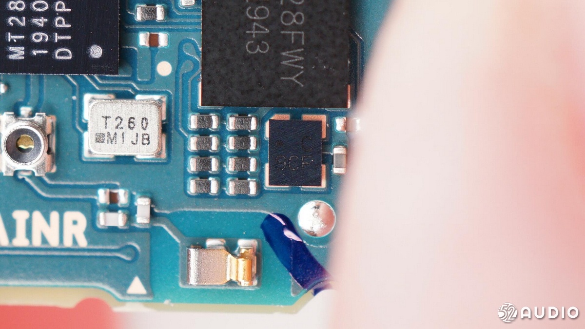 对标苹果耳机airpods三代,airpods2和索尼降噪豆怎么选