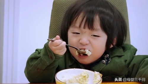 7岁了还不会用筷子,3岁娃还不会自己吃饭
