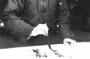 正确的执笔方式,如何执笔是准确的