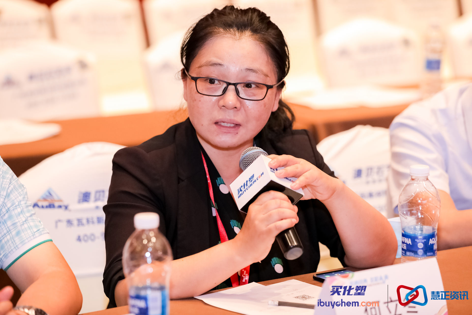 多彩涂料的解决方案,多彩涂料与真石漆