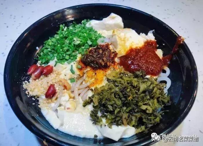 坐落在昆明西山脚下的一条美食街,云南昆明十大美食街