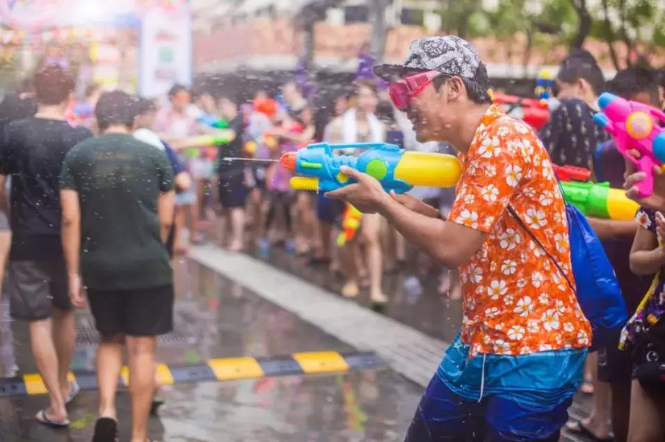 泰国泼水节天团,泰国超燃泼水节