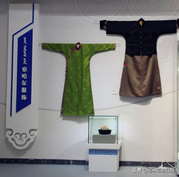 科尔沁部落蒙古族传统服饰,锡伯族服装和蒙古族服饰