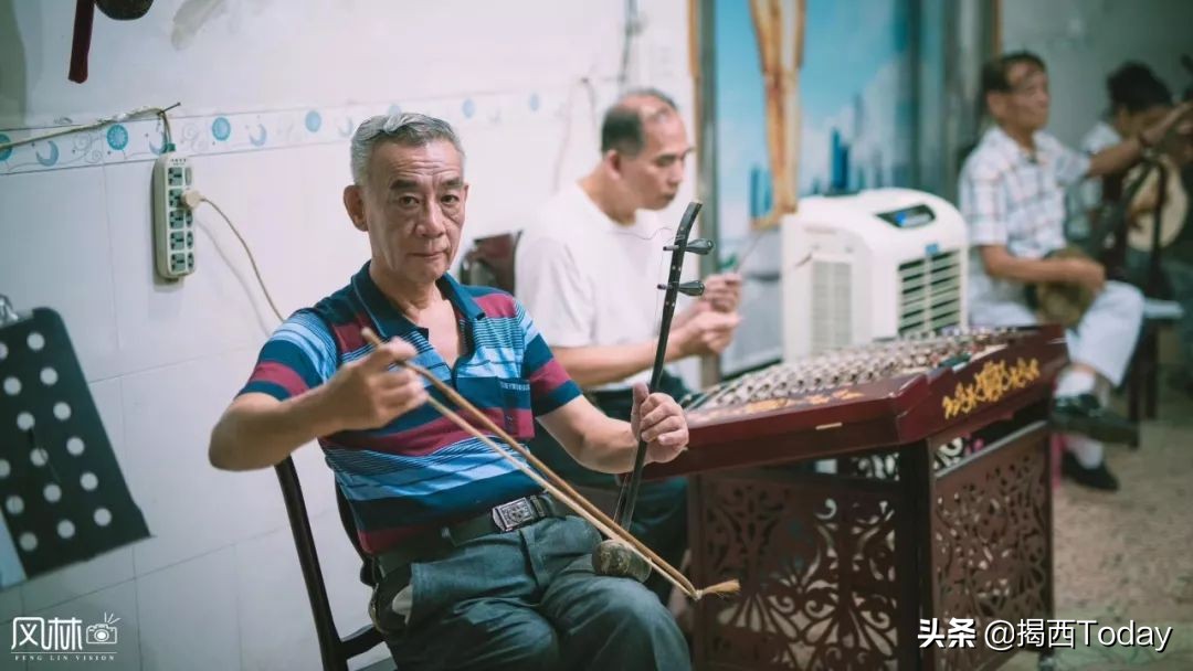 忆往昔峥嵘岁月看今朝城市新貌,忆往昔峥嵘岁月稠看今朝民富国强