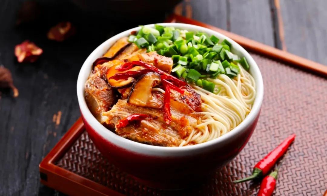 一家日流水过万的米线店,米线店如何精细化运营