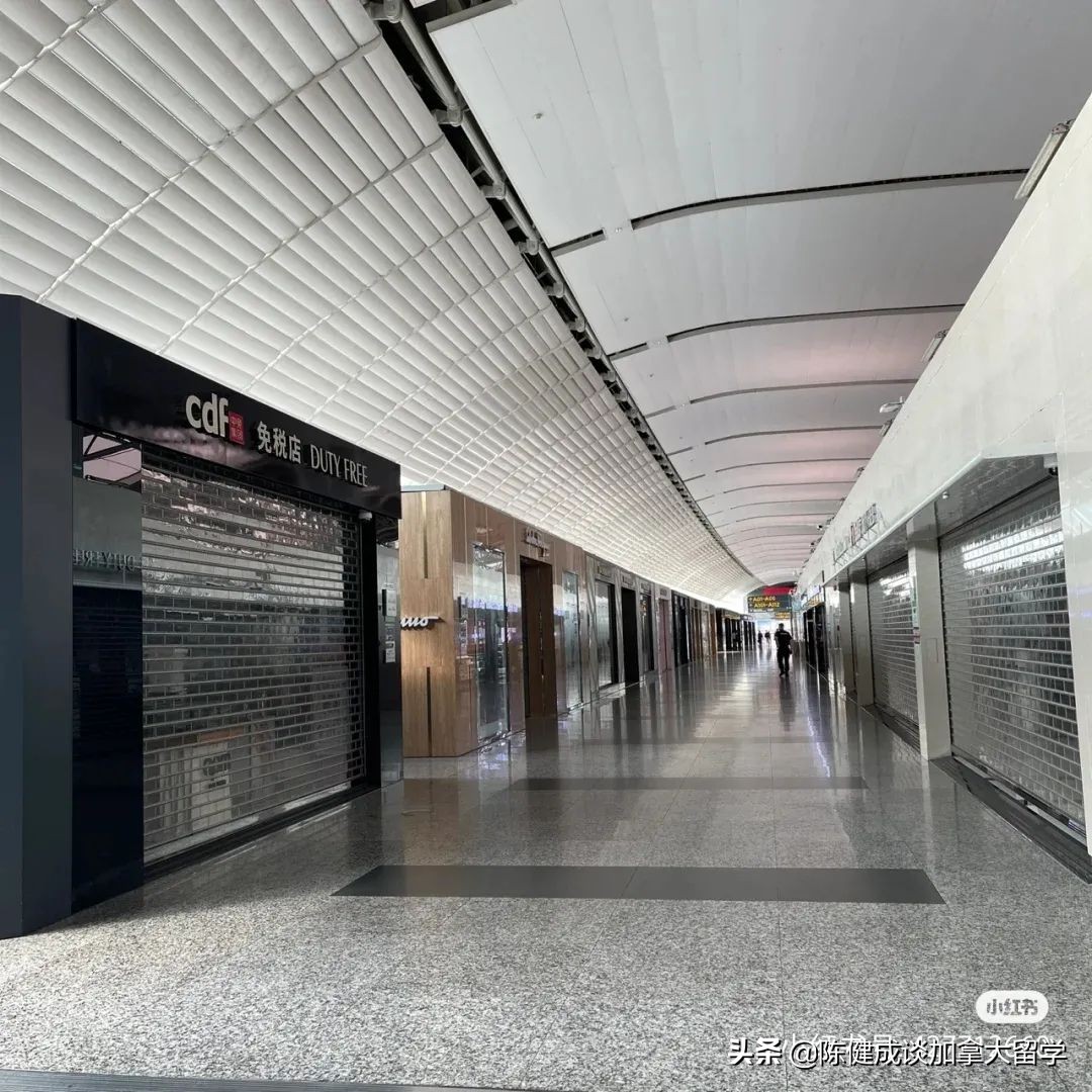 从哪里飞往加拿大需要在香港转机,现在中国去加拿大的航班