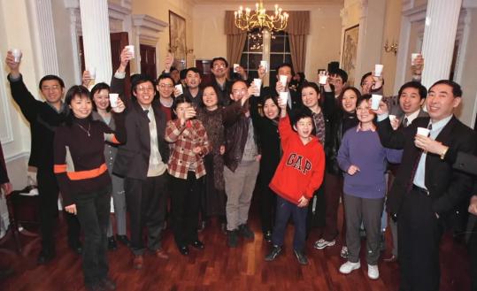 澳门回归老照片,珍贵老照片重现广州解放时刻