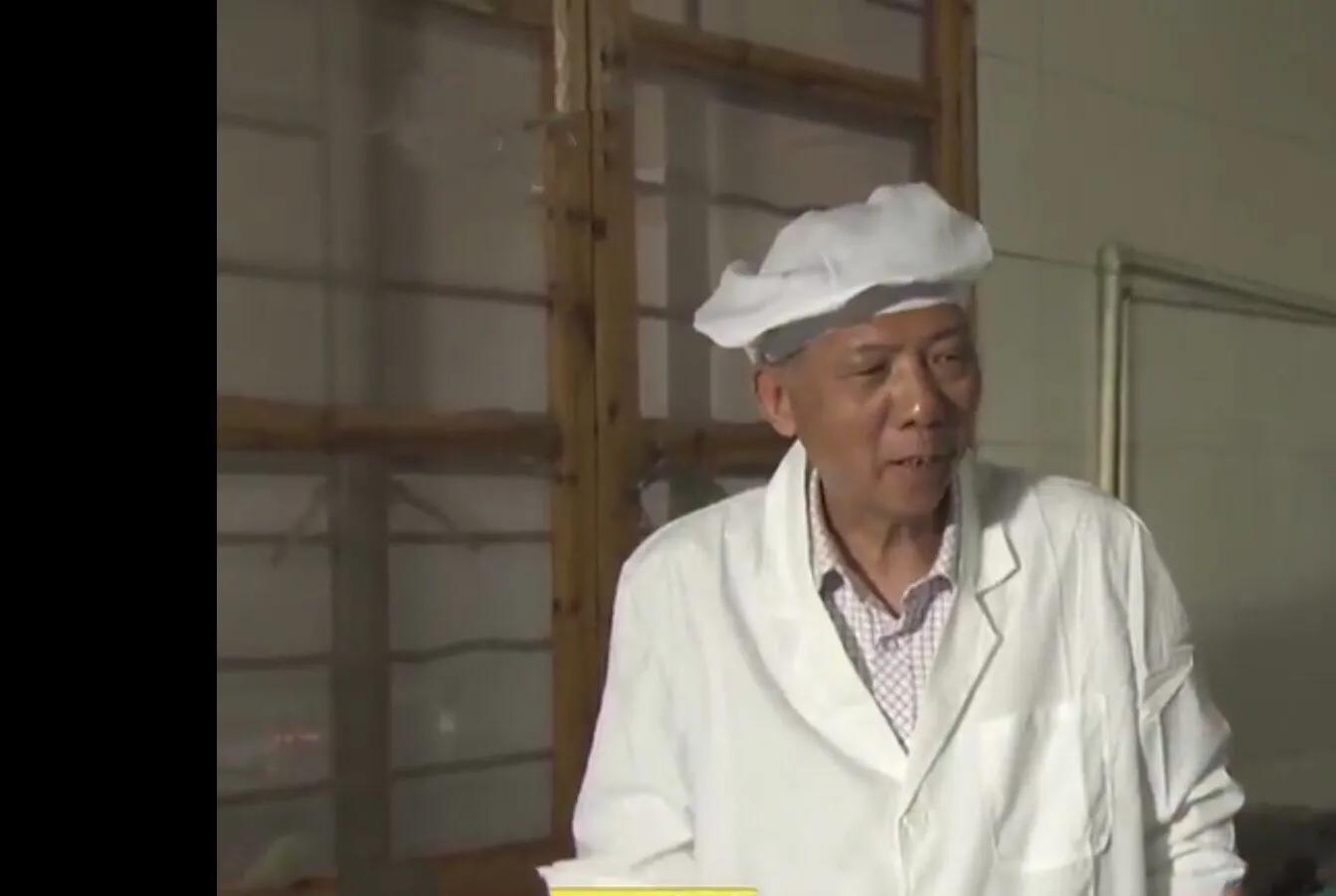 小镇，一碗面年入30万，一块糕年销售额上百万，它胜在何处？