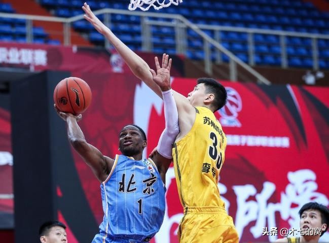 李楠是什么人,李楠是他爸亲生的吗