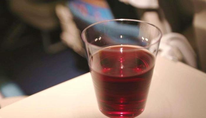 乘坐飞机免费服务有哪些,飞机上的免费服务