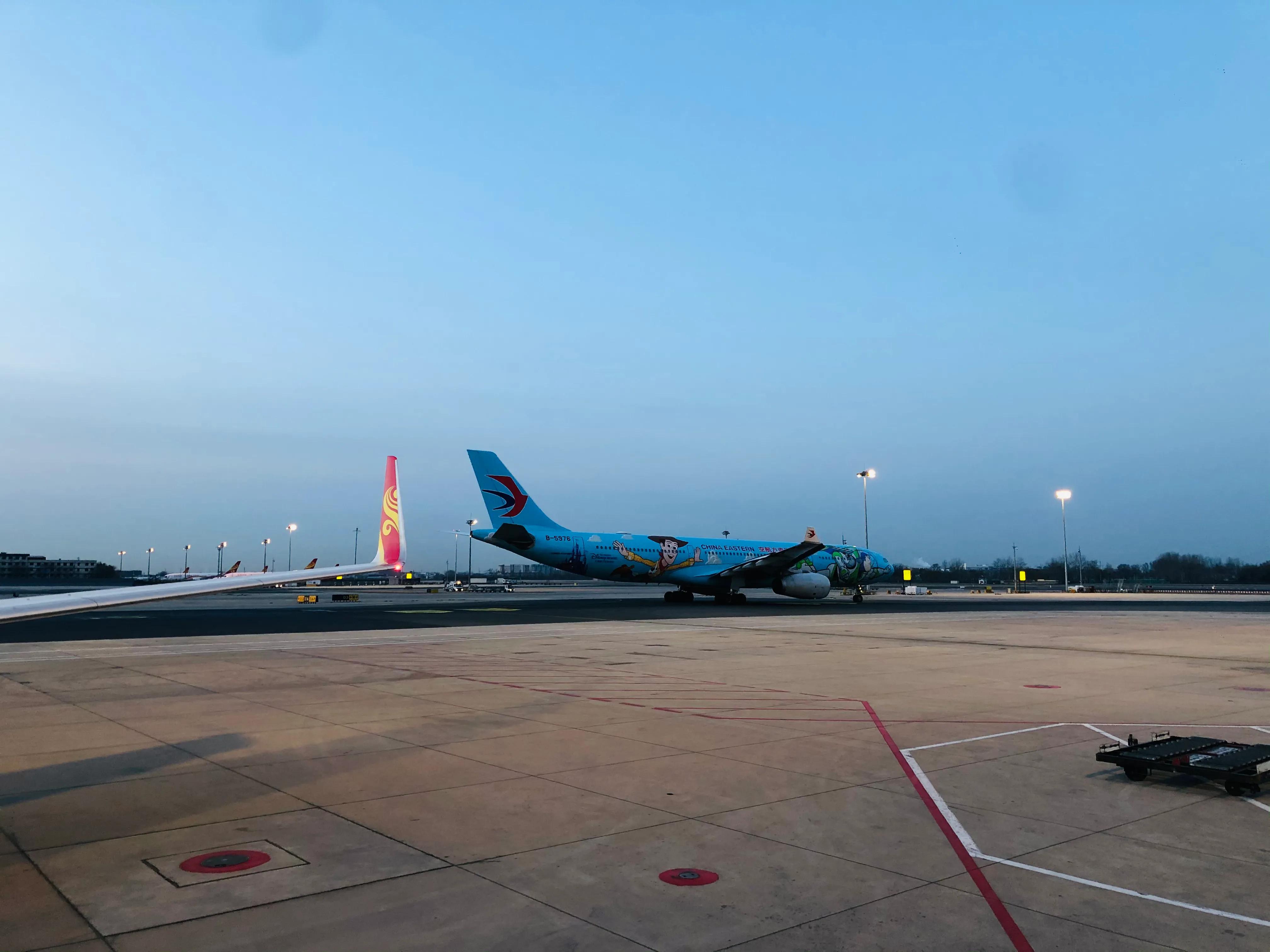 南航东航金卡,广州机场东航贵宾厅