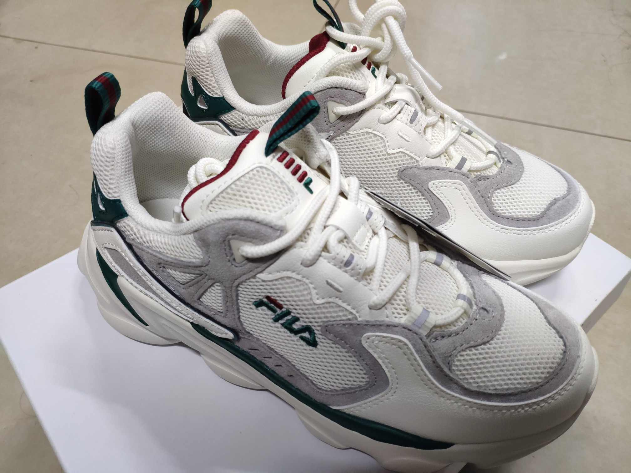 fila老爹鞋火星穿搭,fila老爹鞋复古经典