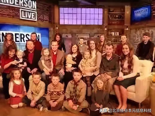 美国夫妇生了60多个孩子,美国夫妇一胎生下17个孩子