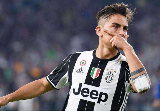 足坛历史十大球星c罗,足坛前三人梅西c罗内马尔