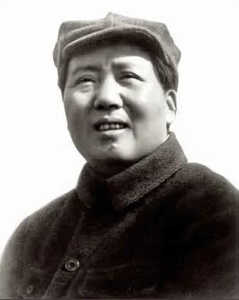 培养、造就千千万万合格的社会主义接班人，*制抵**西方“和平演变”