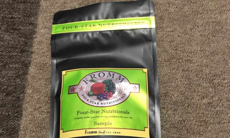 如何挑选猫粮需要注意哪些,新养猫必备猫粮推荐