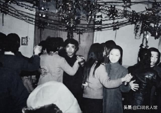 沈阳妇女拿3斤黄金去银行换钱,1980年一妇女拿三斤黄金
