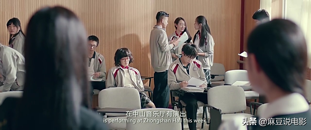 闪光少女二次元火了 (闪光少女音乐二次元)