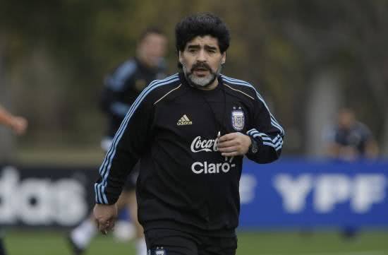 涓栫晫鐞冪帇宸磋タ璐濆埄,涓栫晫鐞冪帇