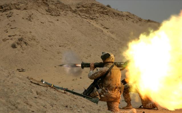 美国大兵最爱的瑞典火力，一人掀翻一辆坦克，一次性使用打完就扔