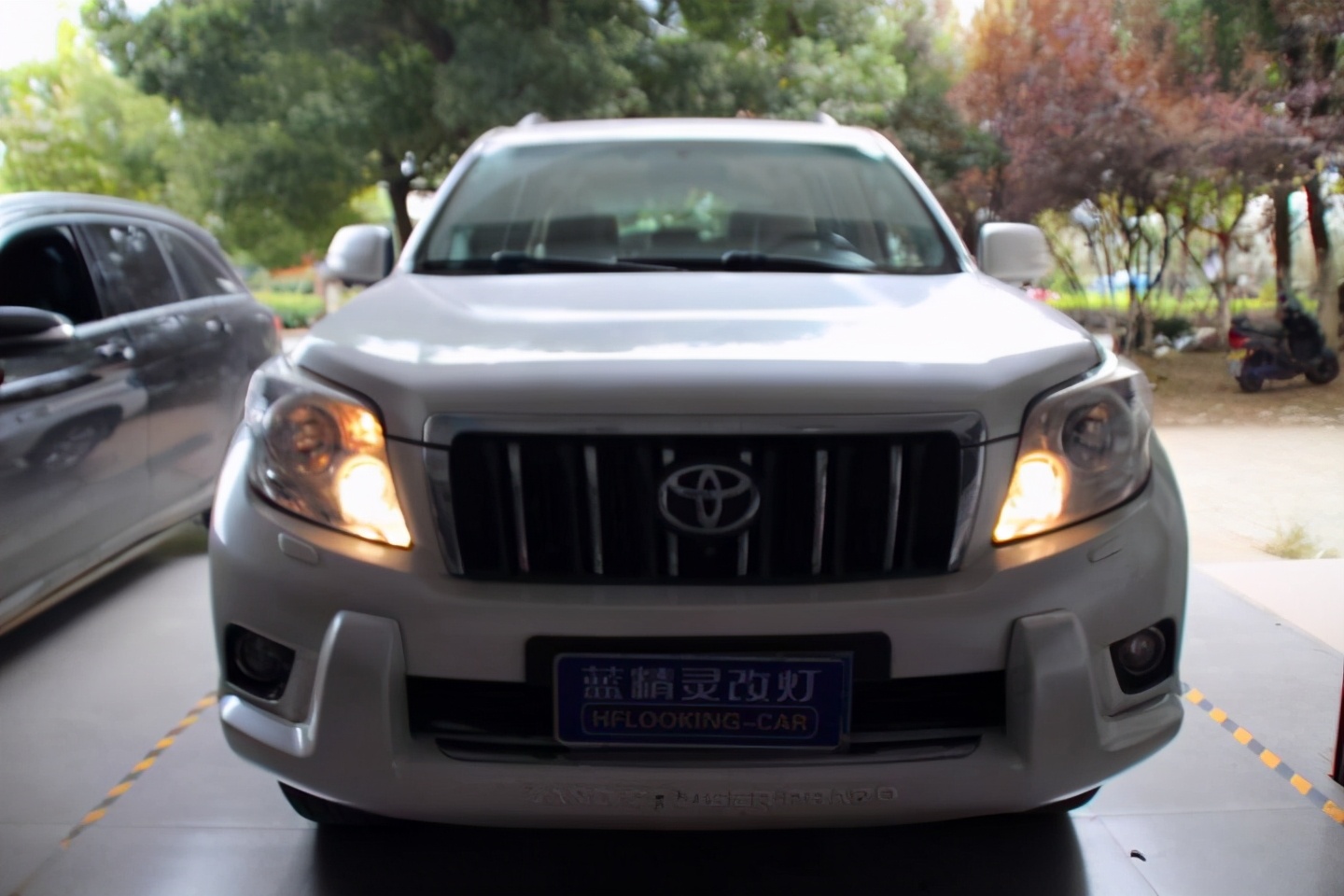 丰田普拉多改led透镜需要解码么,丰田普拉多led透镜大灯改装教程