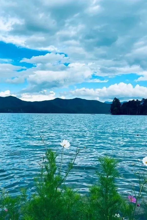 泸沽湖天空之镜怎么去,泸沽湖哪里有天空之镜