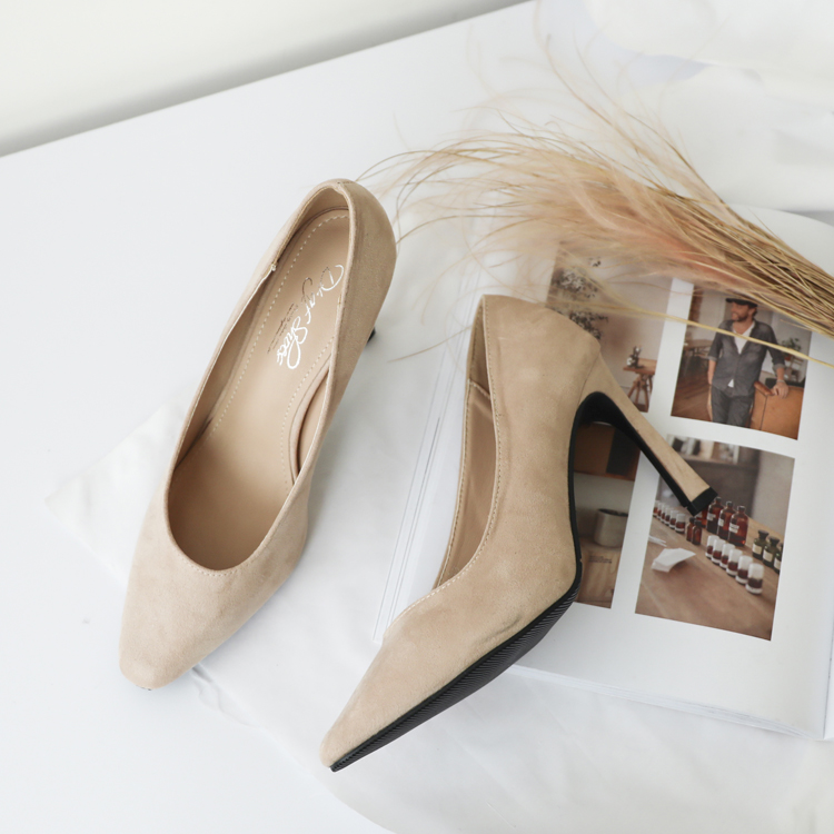 女生高跟鞋长袜穿搭技巧,高跟鞋怎么穿搭更好看