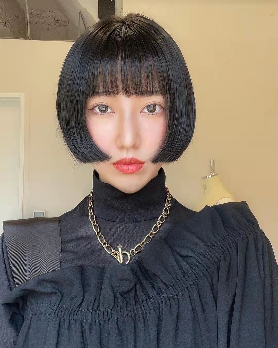 目前最时髦的短发发型有哪些,今年流行发型超短发颜色