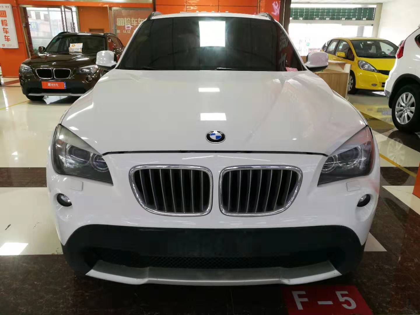 老款宝马x1直列六缸,2.0t宝马x1三缸10万公里后的感受