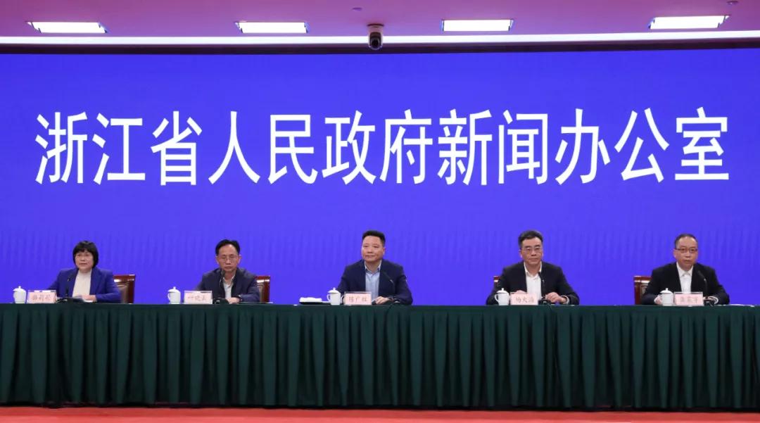 暂停集体聚餐活动,关于暂停集体聚餐活动的调整