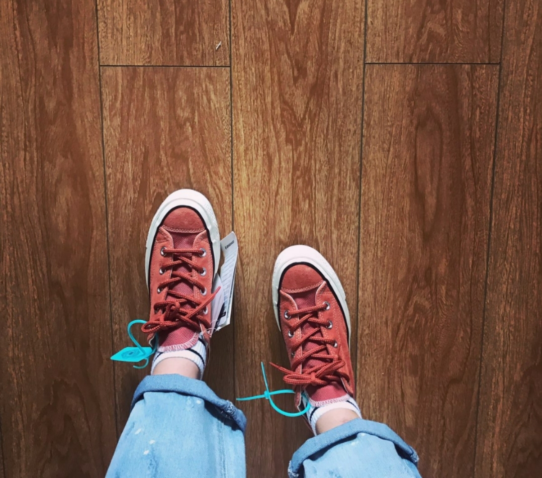 夏天出街不得不说橘色球鞋，除了扣碎还有这些，清新活力越看越美