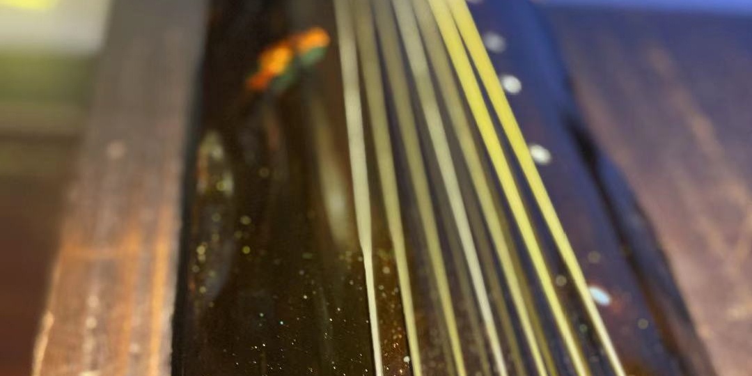 古琴轸子打滑处理视频,古琴琴轸打滑怎么办